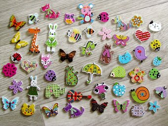 Dřevěné malované knoflíky různé druhy - nové - 13