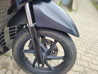 Honda SH 300i - 13