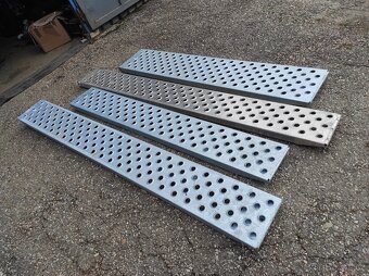 Ocelové nájezdy na auto 2 - 3 metry, až 4000 kg, zesílené - 13