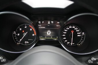 Alfa Romeo Stelvio 2.2JTD 154kW¨Q4¨ACC¨KEYLESS¨KAMERA - 13