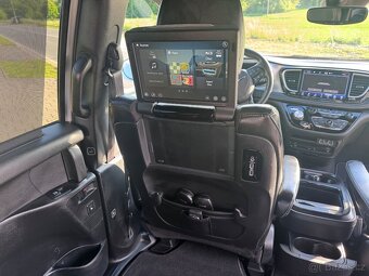 Chrysler Pacifica 3,6 RU Limited DVD Čočka 2021 DPH - 13