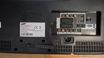 TV Samsung 65 cm, ulomený podstavec - 13
