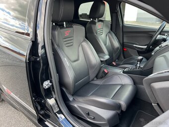 Ford Focus ST 2,0 184KW,Kůže,KeyFree,Recaro,Xenon,Winterpake - 13