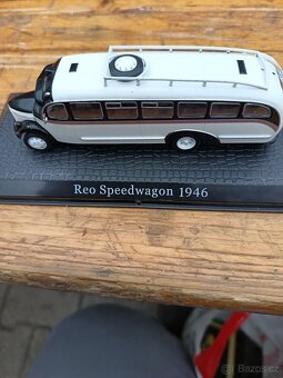 Model autobusu Reo speedwagon 1946 - 13