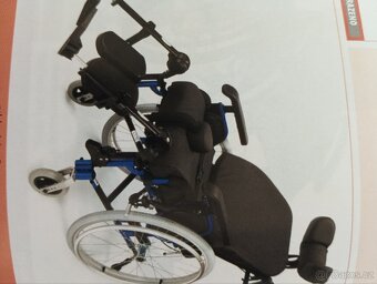 Polohovací invalidní vozík - 13