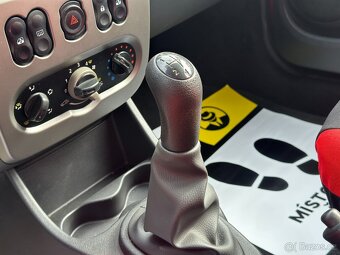 Dacia Sandero 2011 - 13