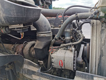Prodám tahač návěsů VOLVO VVN EURO 3 retardér - 13