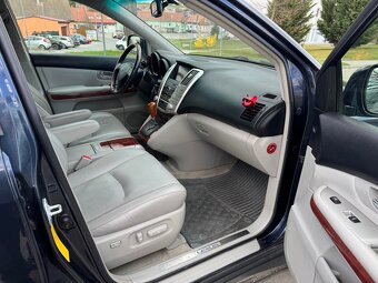 Lexus RX400h | 3.3 V6 | AWD | Hybrid | 155 KW - 13