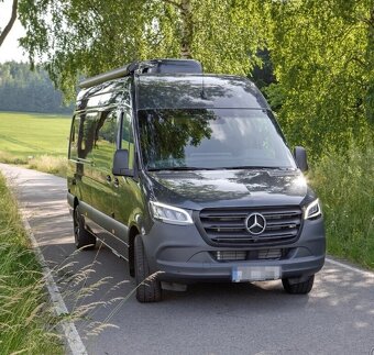 Obytný vůz Mercedes-Benz Sprinter 319 CDI (2023) - 13