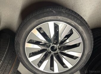 top sada 18" orig. alu kol Audi A6 4K, letní Pirelli - 13