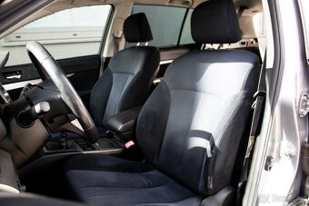Elegantní a spolehlivý Subaru Outback z roku 2011 - 13