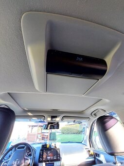 Toyota Land Cruiser,executive,kůže,7míst ,střešní okno, DVD - 13
