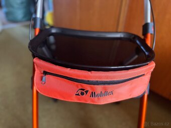 Zdravotnická polohovací postel, vozík, chodítko - 13