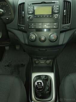Hyundai i30 1.6 benzín 93KW-6KVALT,1MAJITEL, PO SERVISU, - 13