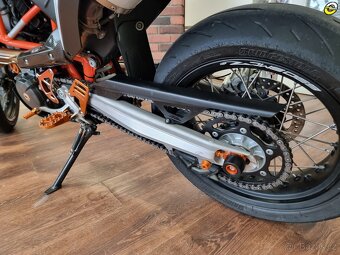 KTM 690 SMC-R - 13