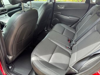 Prodávám Hyundai Kona 150kw 64 kWh Premium - 13