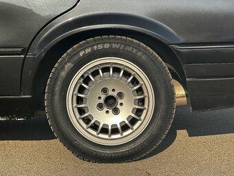 BMW 318i E30 - 13
