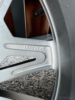 Zimná Sada kolies ford mustang 2025 s650 255/40 R19 100V - 13