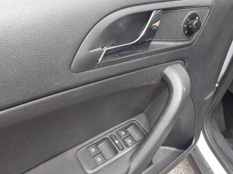 SKODA YETI 4X4 2.0 TDI 103 KW 140  NAVI, BIXENON, NAVI, ALU - 13