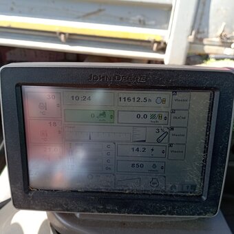 John Deere 6150R - 13