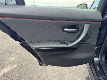 BMW E91 320D - 13