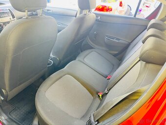 HYUNDAI i 20 1.2 i BENZÍN NAJETO JEN 99 TIS KM  - 13