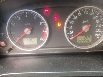 Ford Mondeo mk3 1.8 sci 96kw rok 03 díly - 13