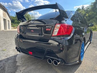 Subaru Impreza 2.5 WRX STI sedan - 13