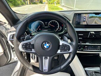 BMW M550i, xDrive, 1.MAJITEL, ČR, 2017, 4.4 BiTurbo V8, DPH - 13