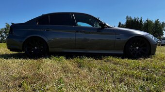 BMW e90 320i - 13