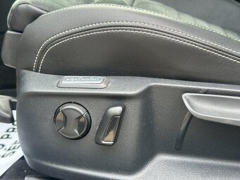 Volkswagen Passat  2021 - 13