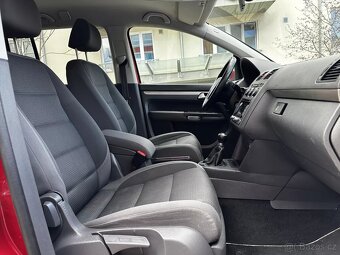 Volkswagen Touran 1.4 TSI 103kW Freestyle Navi Xenony 7 míst - 13