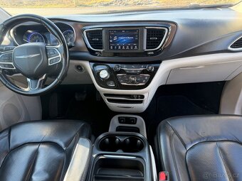 Chrysler Pacifica 3,6 Touring L DVD 2018 - 13