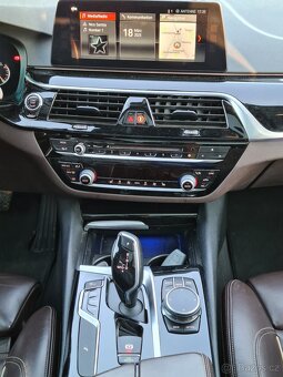 BMW 5 xDrive, Automat, g31, 2018, Tažné, Nappa, nová STK - 13