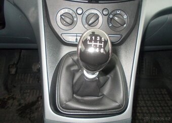 Ford Grand C-MAX 1,6 TDCi 85 KW super stav nafta manuál - 13