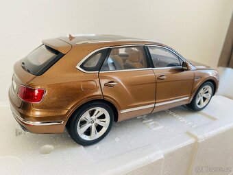 PRODÁNO Bentley Bentayga Kyosho 1:18 - 13