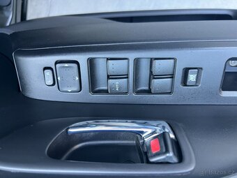 Mazda 5 1.8i 1.MAJITEL 7 Míst SERVIS 108000KM BEZ KOROZE - 13