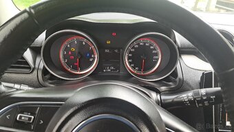 Suzuki Swift allgrip 4x4, 2017, 115000km,1.2i nová STK - 13