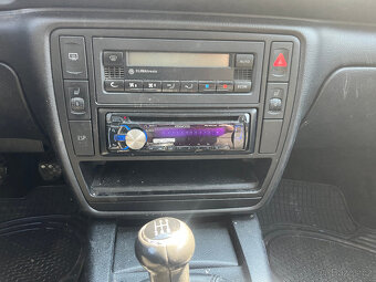 VOLKSWAGEN PASSAT  1,9 TDi  74 Kw TAŽNÉ  - 13