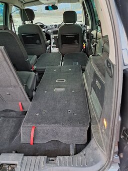 Ford Galaxy - 13