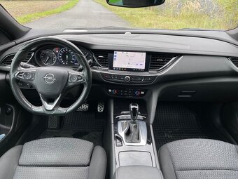 Opel Insignia Sports Tourer 2,0T benzín, automat, facelift - 13