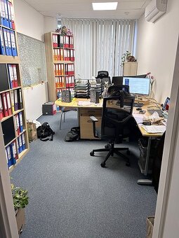 Pronájem kancelářského celku 166 m2 v centru města - 13