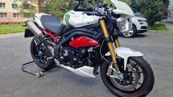 Triumph Speed Triple R - 13