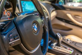 BMW 650i F12 convertible, 4.4 V8 300kw, Navigace, Softclose - 13