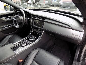 Jaguar XF 20D 132 KW KŮŽE PANORAMA - 13