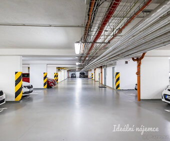 Pronájem bytu 1+kk, Za Zámečkem, Jinonice, 17000 Kč/měs, 41  - 13