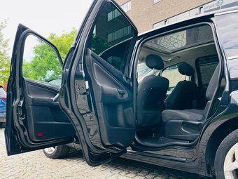 Ford S-MAX 2.0TDCI 120KW MANUÁL VÝHŘEV 7MÍST SENZORY PANORAM - 13