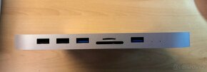 Apple Mac mini / M1 / 8GB / 256GB SSD / stříbrný + USB-C HUB - 13