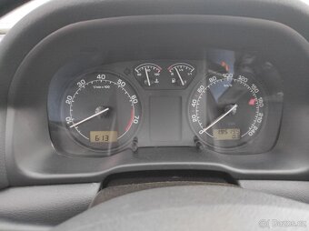 ŠKODA OCTAVIA 1.6i TOUR, ČR, KLIMA, TAŽNÉ - 13