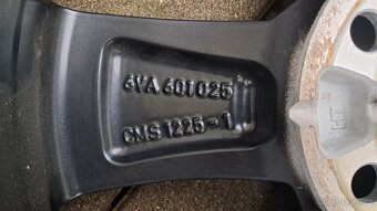 Prodám original zimní alukola Škoda fabia 5x100 R15 - 13